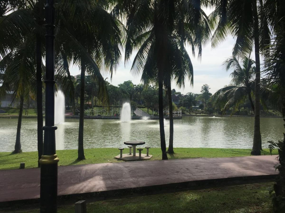 Komune Living & Wellness Hotel