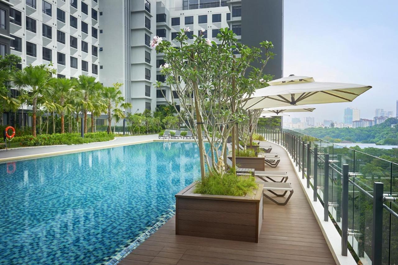 Komune Living & Wellness 4*
